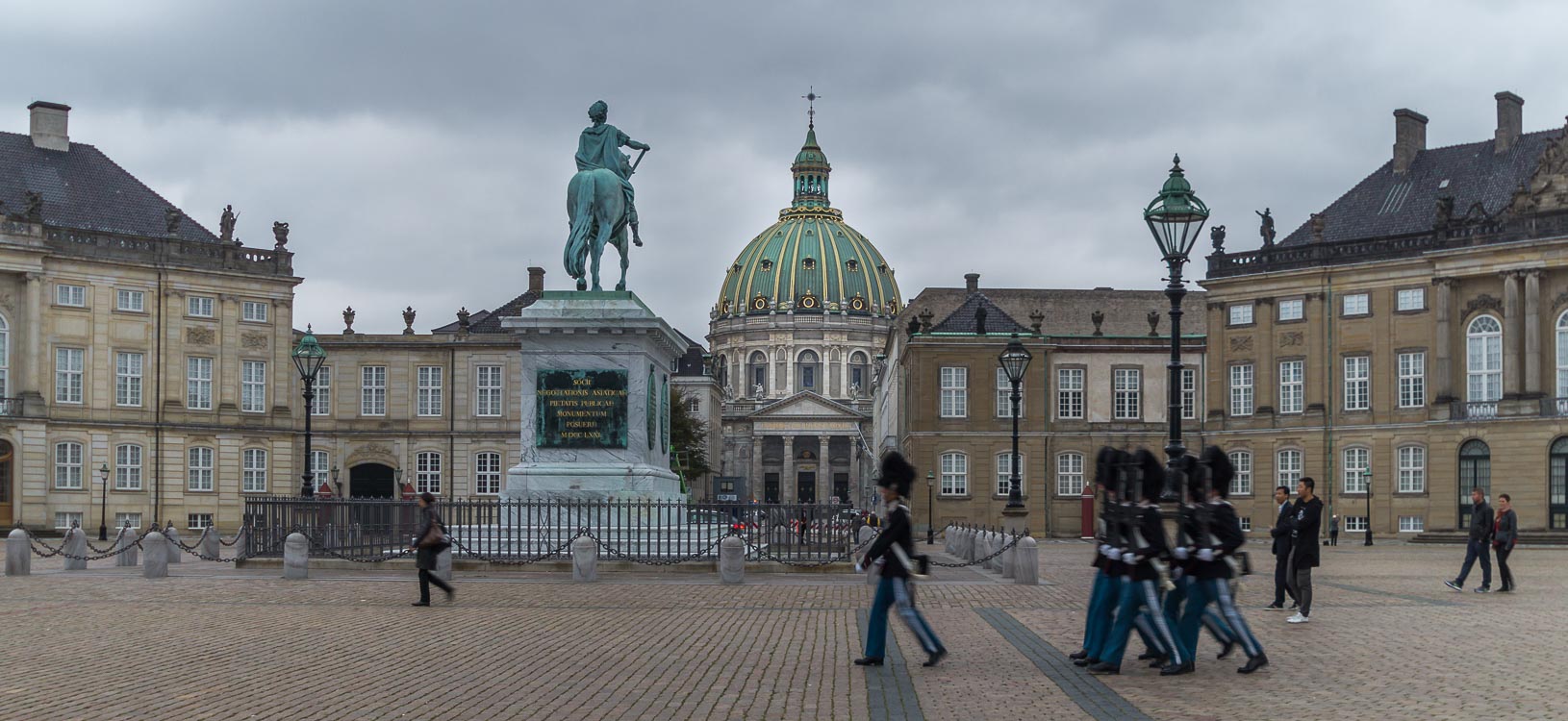 Schloss Amalienborg mit Wachen